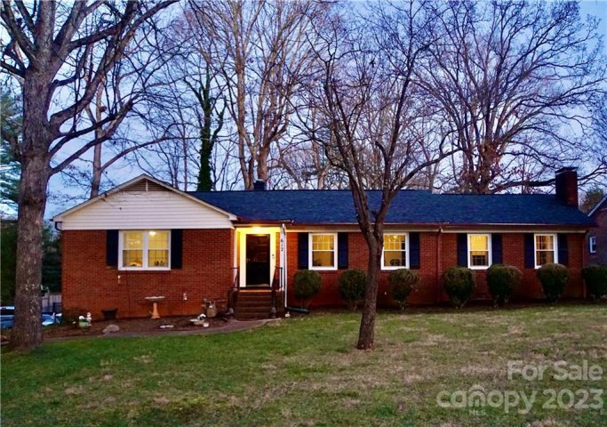 612 2nd Avenue sold home in Wilburn Hunsucker Estate, Conover, NC