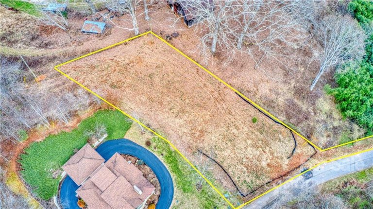 Lot 21 Bobwhite Loop sold home in Quail Ridge, Waynesville, NC