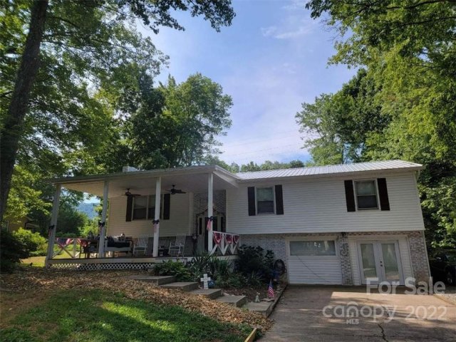 2985 Woodstream Drive sold home in Ramblewoods, Valdese, NC