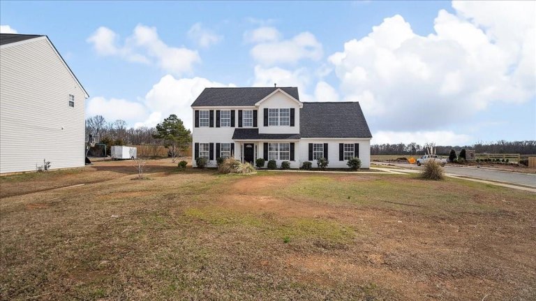 400 Glencroft Drive sold home in Glencroft, Wingate, NC