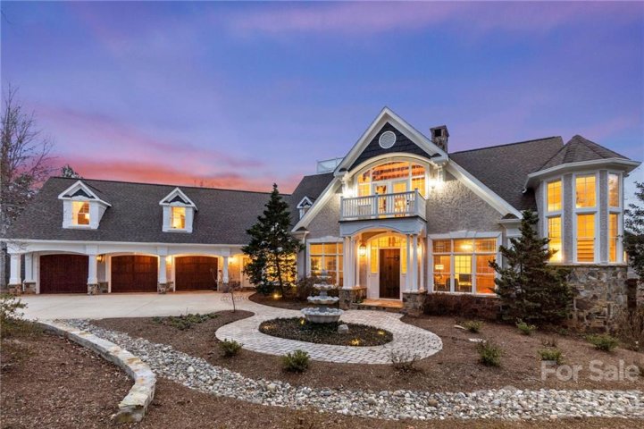 6000 Stonepath Lane sold home in Oldstone Forest, Waxhaw, NC