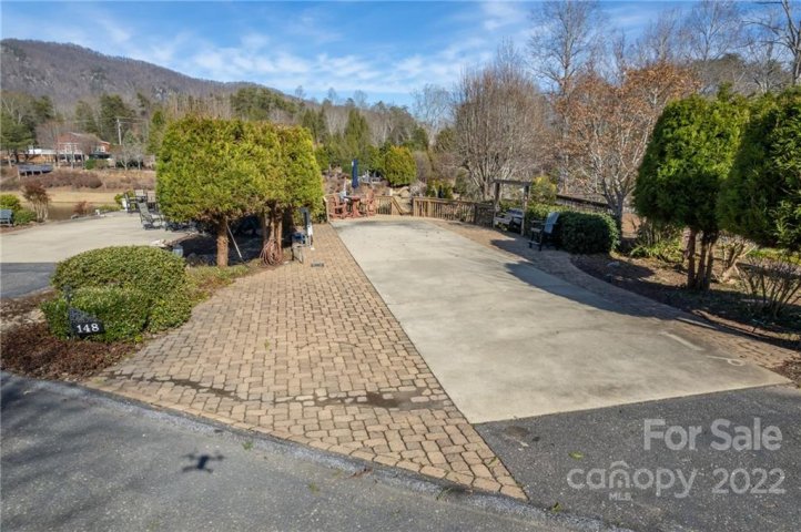 148 Cornell Circle sold home in Apple Valley Farms, Lake Lure, NC