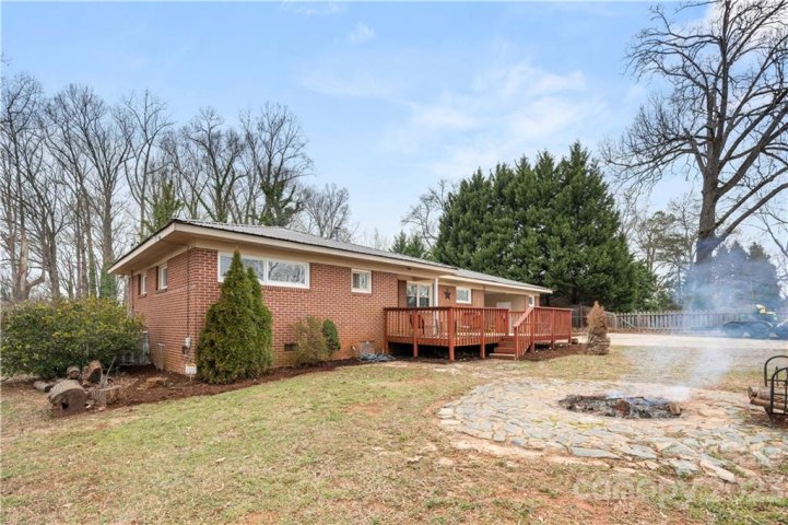 1811 Woodcrest Circle sold home in Dutchman Heights, Rock Hill, SC