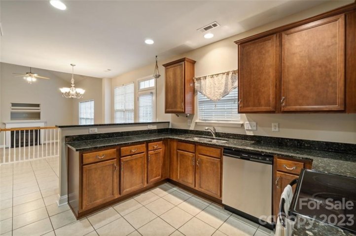 105 Summer Breeze Court sold home in Barium Seasons Village, Statesville, NC