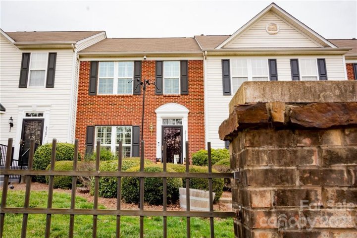 9711 Mallard Glen Drive sold home in Mallard Glen Village, Charlotte, NC