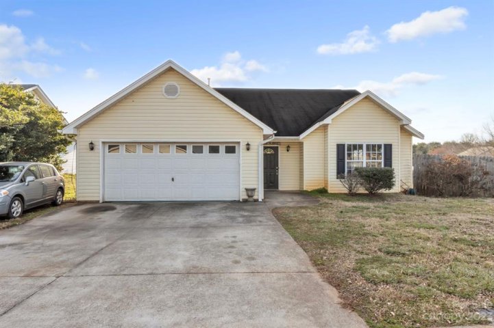 2 Bass Way sold home in Spring Ridge, Taylors, SC