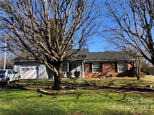 106 Oaklawn Road sold home in Danbury Forest, Statesville, NC