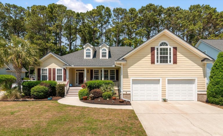 3525 Flowering Oak Way active home in Hamlin Plantation, Mount Pleasant, SC