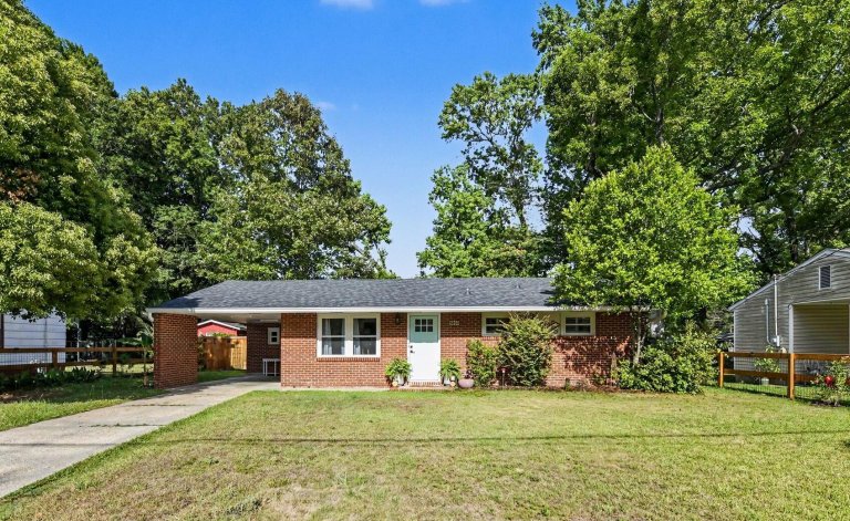 Homes in Brentwood, North Charleston