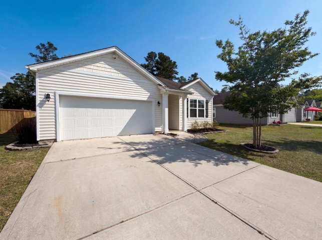 9741 Flooded Field Drive active home in McKewn, Ladson, SC