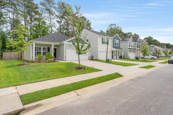 312 O Leary Circle active home in Six Oaks, Summerville, SC