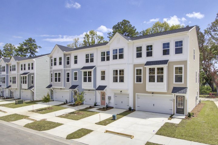 427 Caledon Court pending home in Indigo Grove, Johns Island, SC