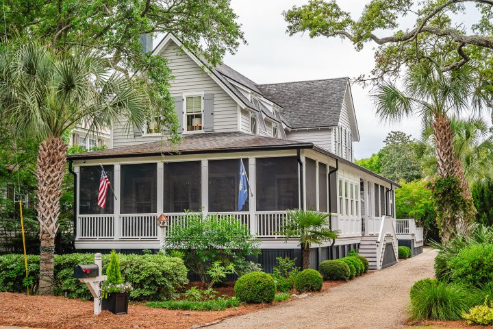 407 Royall Avenue active home in Old Village, Mount Pleasant, SC