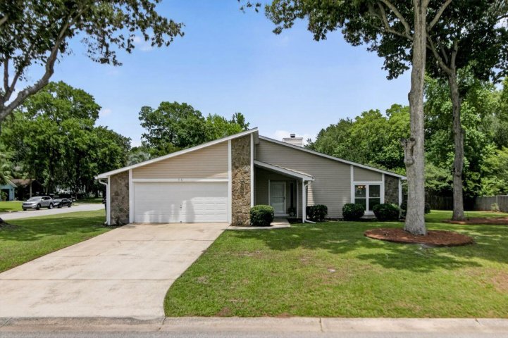 56 Shadowmoss Parkway active home in Shadowmoss, Charleston, SC