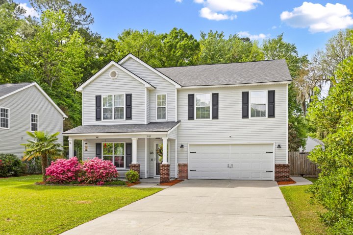 5143 Ballantine Drive active home in Wescott Plantation, Summerville, SC