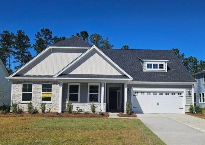 165 Huguenot Trail active home in French Quarter Creek, Huger, SC