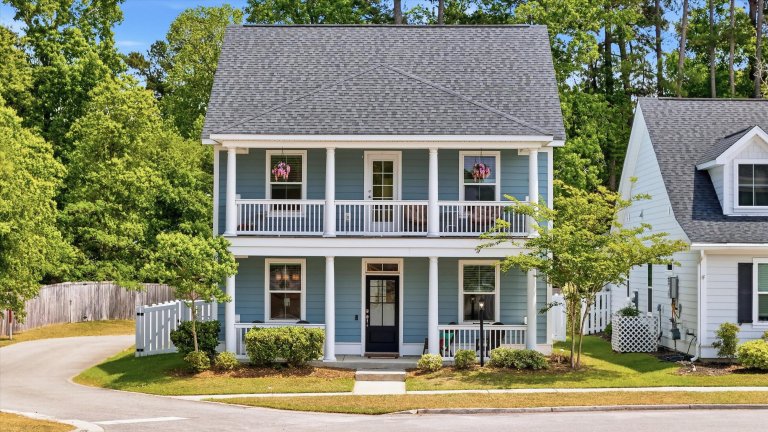 201 Angelica Avenue active home in White Gables, Summerville, SC