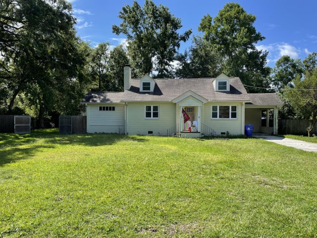 1713 Mchenry Avenue active home in Laurel Park, Charleston, SC