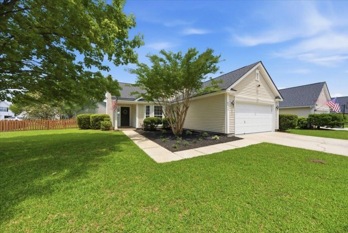 2717 Palmetto Hall Boulevard active home in Dunes West, Mount Pleasant, SC