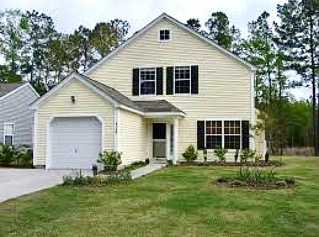 9120 Fieldstone Trace active home in Wescott Plantation, Summerville, SC