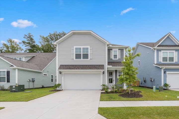 402 Oak View Way active home in The Ponds, Summerville, SC