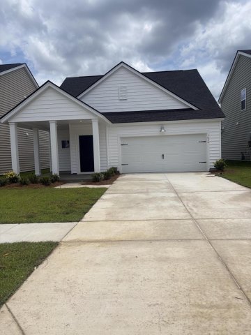 1039 Adirondack Drive active home in Summers Corner, Summerville, SC