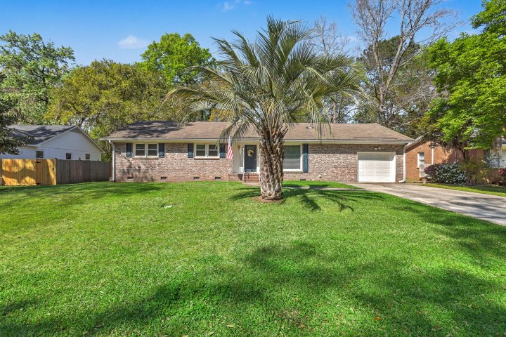 Homes in Longbranch, Charleston