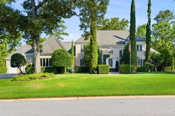 4221 Sawgrass Drive active home in Coosaw Creek Country Club, North Charleston, SC