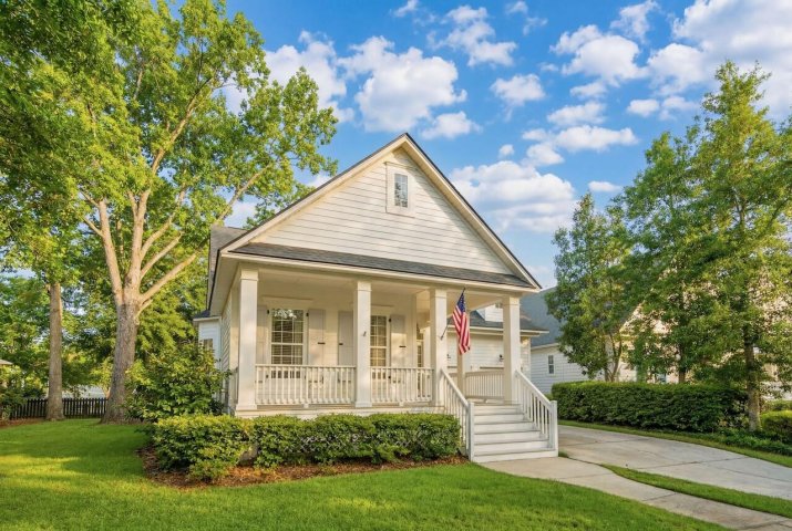 1160 Blakeway Street active home in Daniel Island, Charleston, SC
