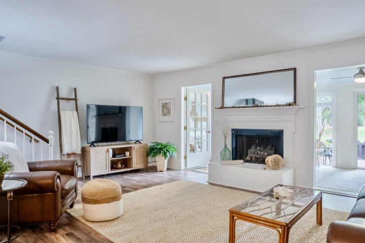 1705 Ventura Place active home in Snee Farm, Mount Pleasant, SC
