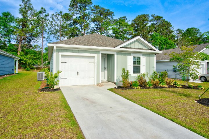 126 Congaree Court active home in Center Pointe, Santee, SC