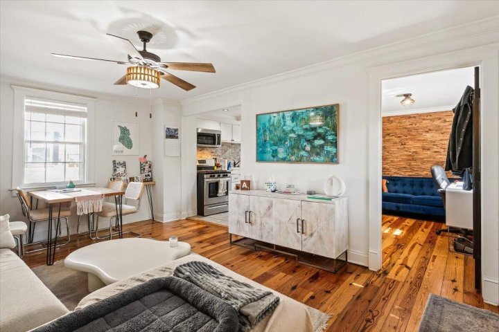 3 1 2 Kracke Street Apt C active home in Elliotborough, Charleston, SC