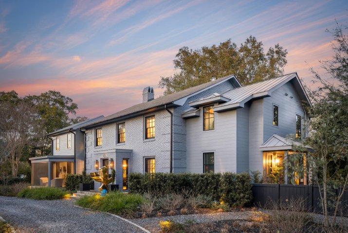 11 Pierates Cruz active home in Old Village, Mount Pleasant, SC