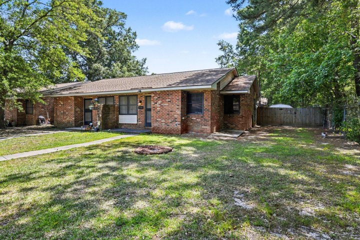 Homes in Oak Leaf Estates, North Charleston