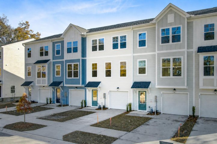 471 Caledon Court pending home in Indigo Grove, Johns Island, SC