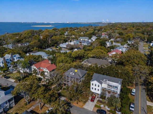 7 William Street active home in Old Village, Mount Pleasant, SC