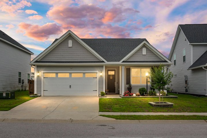 122 Long Trail Way active home in Foxbank Plantation, Moncks Corner, SC