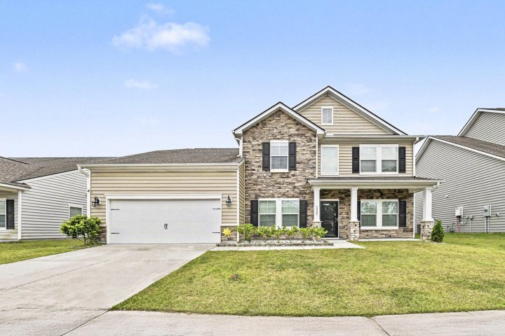 6028 Coral Berry Road active home in Tanner Plantation, Hanahan, SC