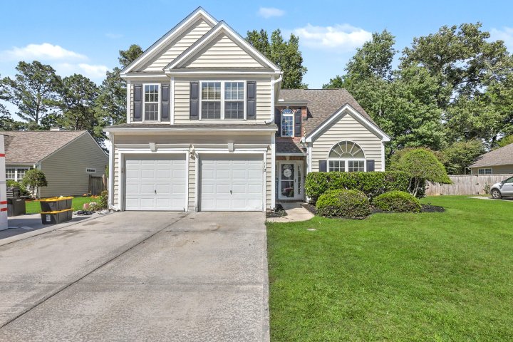 112 Irish Oak Drive active home in Crowfield Plantation, Goose Creek, SC