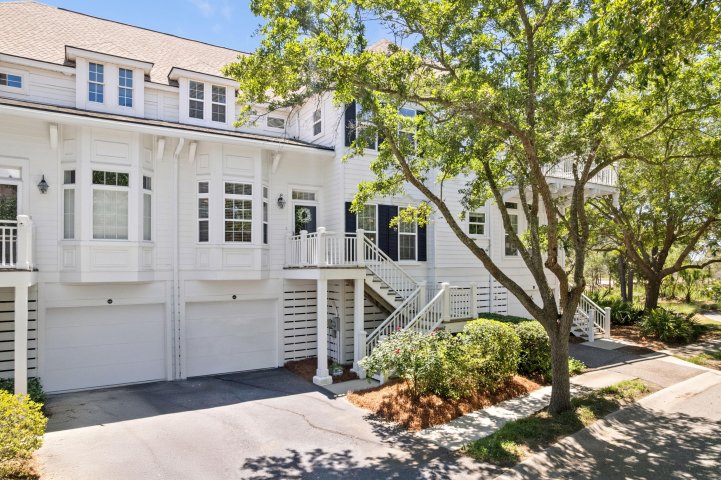 1551 Sea Palms Crescent active home in Seaside Farms, Mount Pleasant, SC