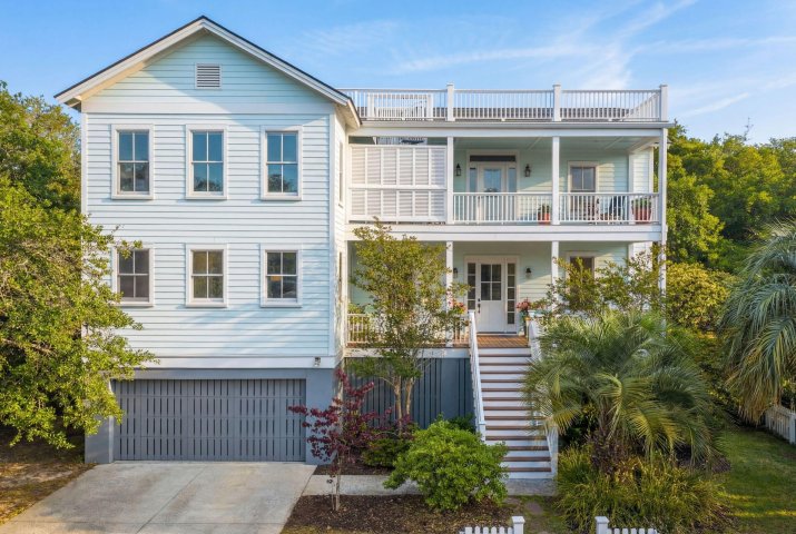 9 William Street active home in Old Village, Mount Pleasant, SC