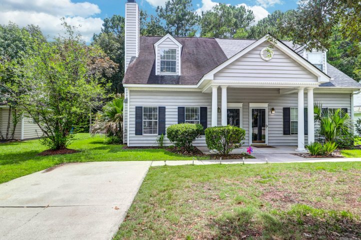 9232 Ayscough Road active home in Wescott Plantation, Summerville, SC