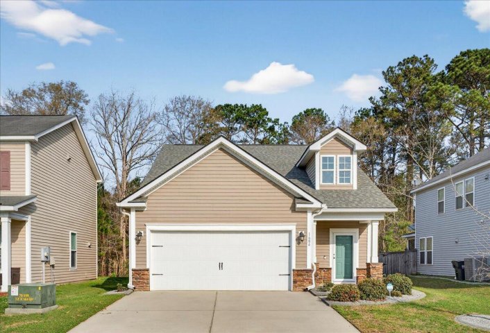 1684 Eider Down Drive active home in Drakesborough, Summerville, SC