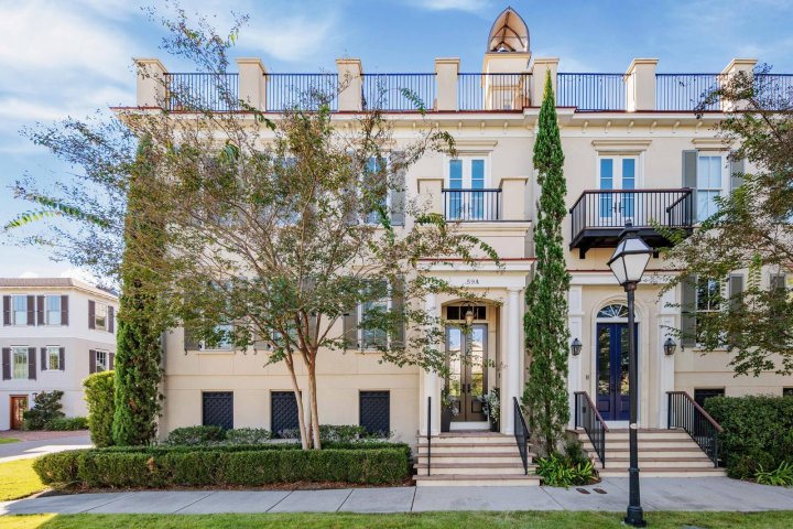 59 Barre Street A active home in Harleston Village, Charleston, SC