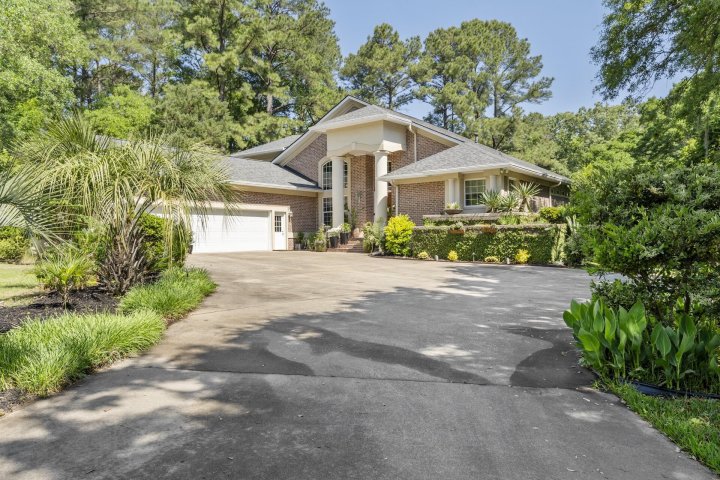 4928 Hideaway Point active home in Stono Ferry, Hollywood, SC