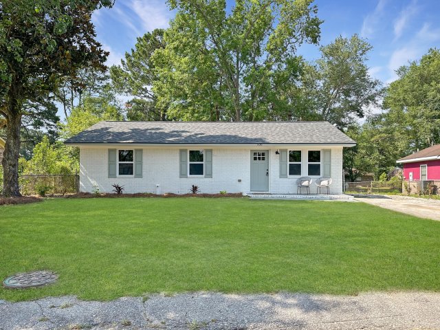 106 Fripp Lane pending home in Palmetto Park, Summerville, SC