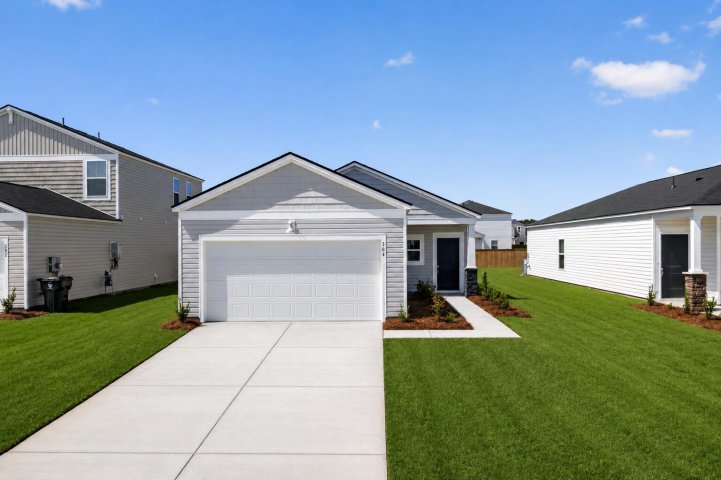 364 Pine Crest View Drive active home in Cane Bay Plantation, Summerville, SC