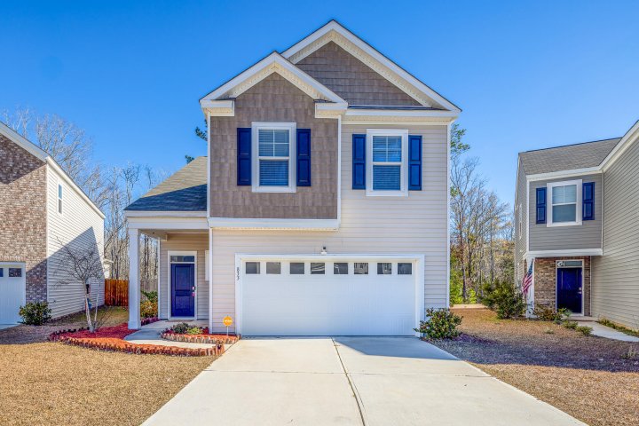 833 Kirby Court active home in Grand Oaks Plantation, Charleston, SC
