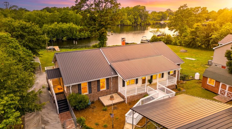 Homes in Lake Moultrie Shores, Bonneau