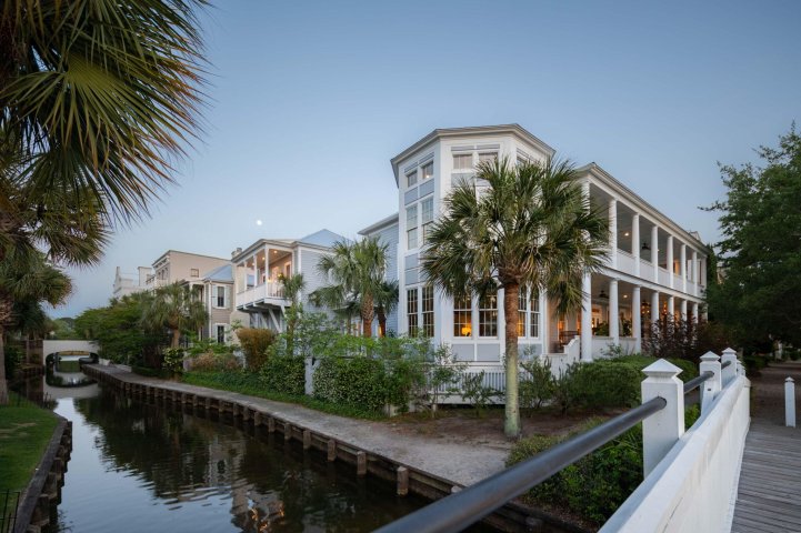 Homes in Ion, Mount Pleasant